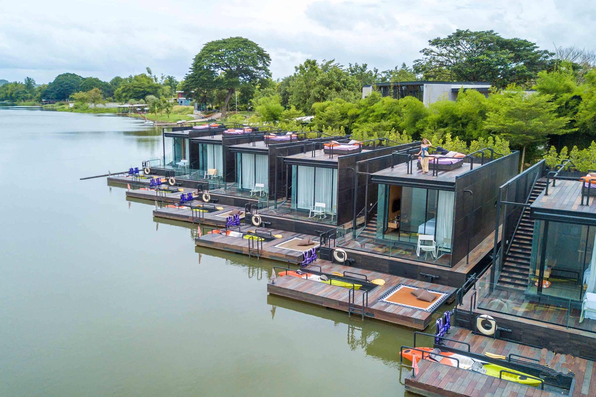 Hotel Cross River Kwai à Kanchanaburi Extérieur photo